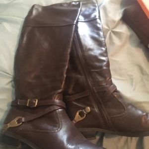 Riding boots